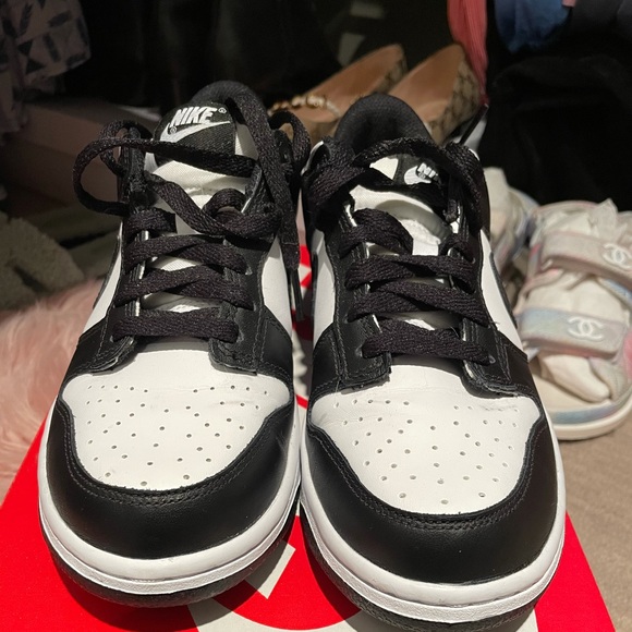 Authentic Nike Dunk Low Pandas - Picture 2 of 9